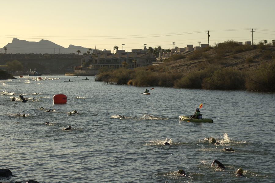 Mass swim start in the canal at the conference race in Lake Havasu